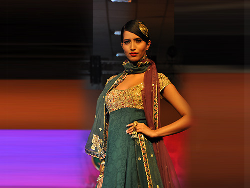Signature Seven Sensations Fashion Tour in Bangalore